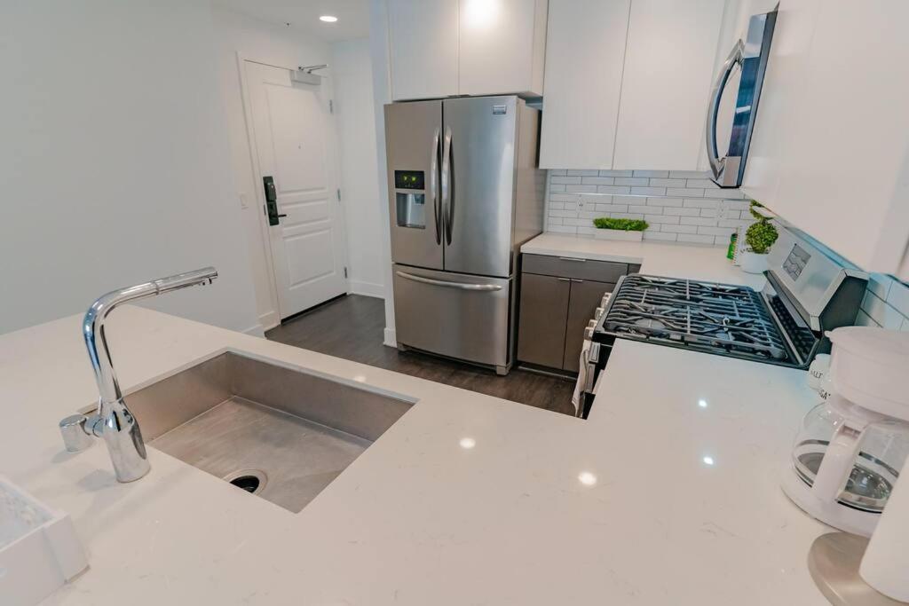 Appartement Downtown Paradise Escape With 2 Pools / Hot Tubs à Los Angeles Extérieur photo